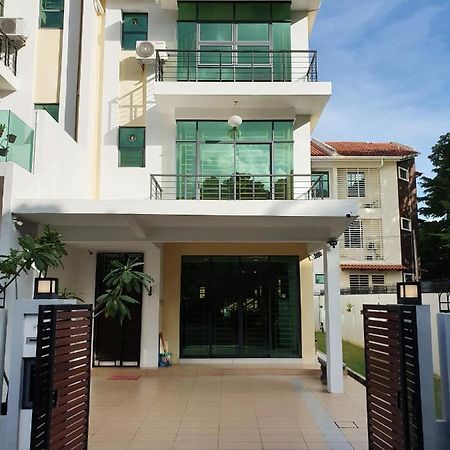 De Nest Holiday Home Bayan Lepas Exterior foto